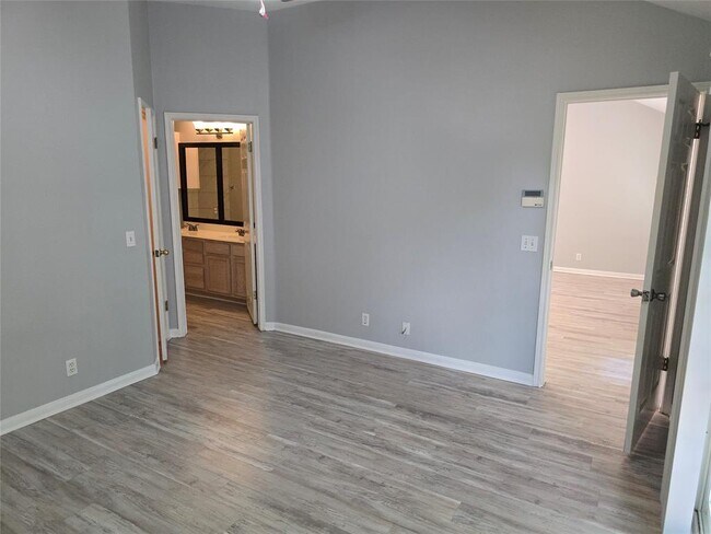 Building Photo - 4911 Edenbourgh Ln