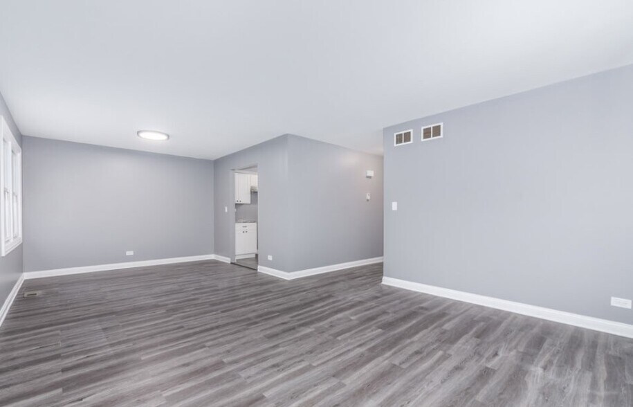 Building Photo - 1218 N 20th Ave