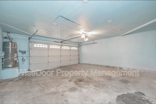 Building Photo - 1537 Fairwood Way