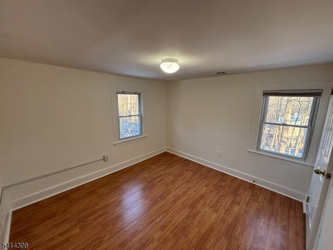 Building Photo - 86 Ringwood Ave