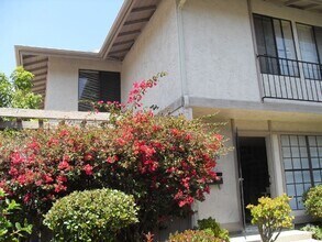 Building Photo - EASTER WAY-CONVENIENTLY LOCATED ON UCSD BU...