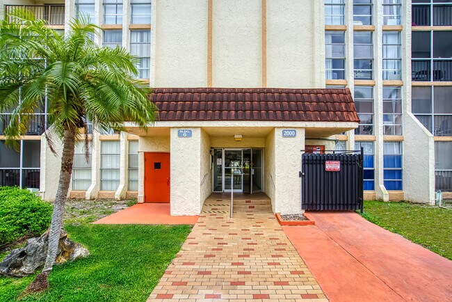 Building Photo - 2000 Atlantic Shores Blvd