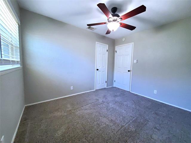 Building Photo - 806 Greenhaven Dr