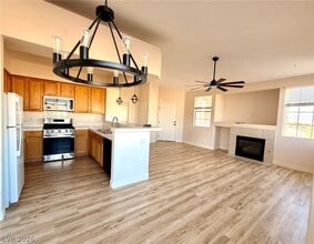 Building Photo - 9901 Trailwood Dr