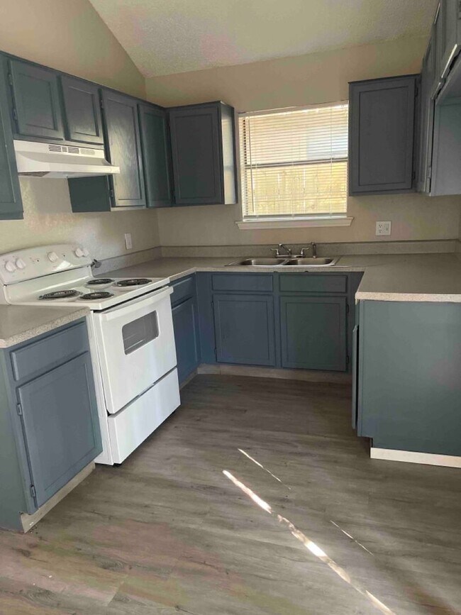 Building Photo - Duplex in Ft Worth