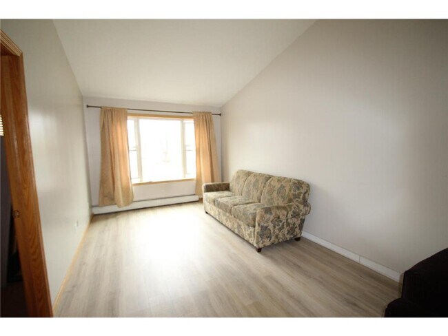 Primary Photo - 401 W Main St