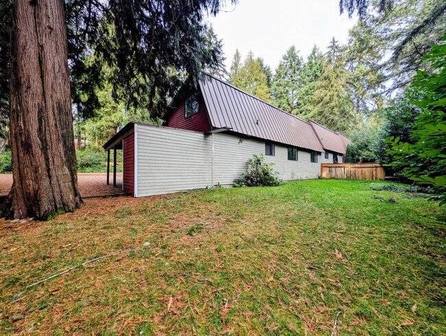Building Photo - Corner Lot Triplex Unit in Gig Harbor, Ava...