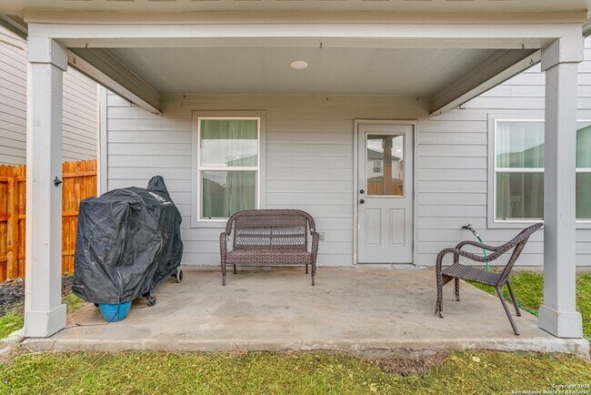 Building Photo - 10334 Big Four