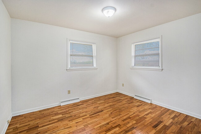 Building Photo - 11720 Portage Rd