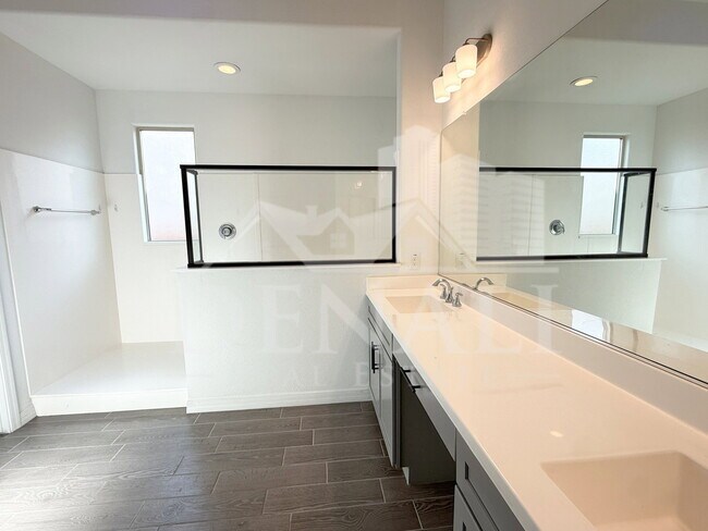 Building Photo - 5214 W Thresher Way