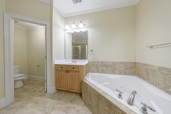 Building Photo - 10293 Midway Ave