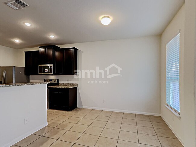 Building Photo - 7822 Creekshore Cove