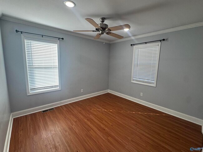 Building Photo - 186 Jones Cir