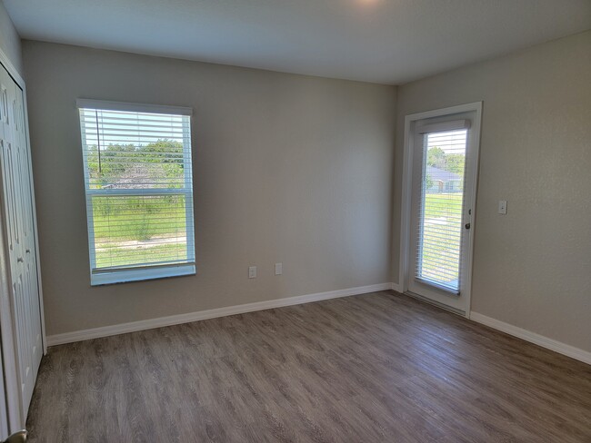 Building Photo - BRAND NEW 2BR/2BA Unit for Rent!