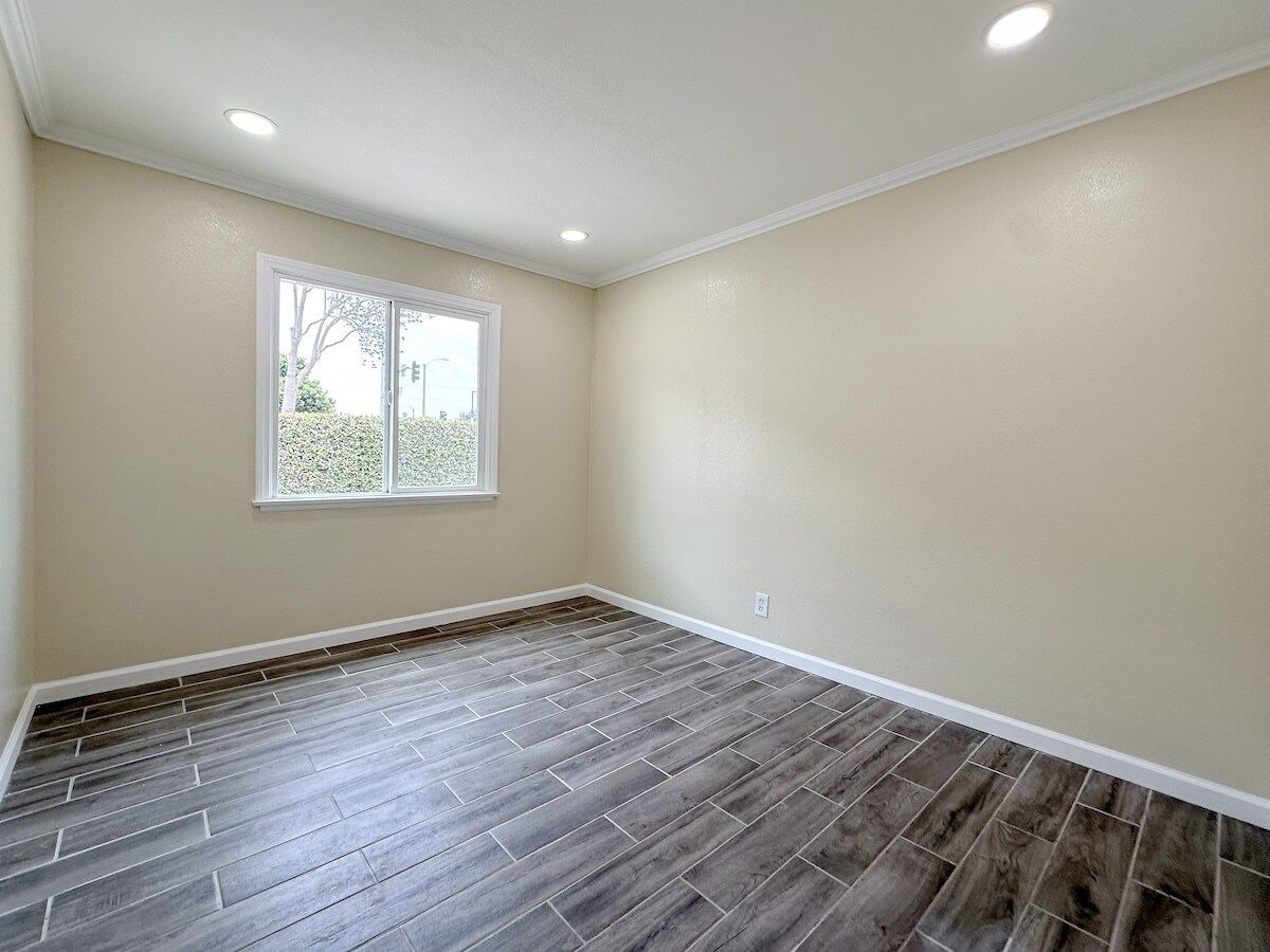 Building Photo - 4520 Marine Ave