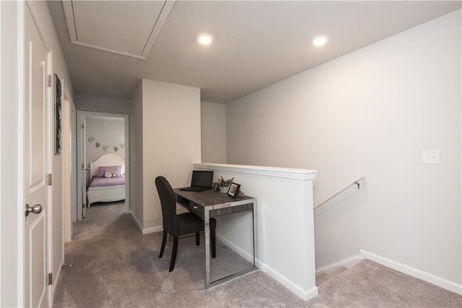 Building Photo - 11649 Mendenhall Ct