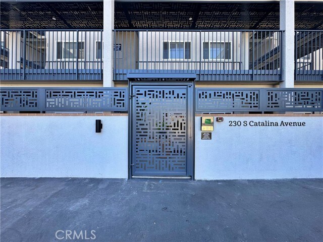 Building Photo - 230 S Catalina Ave