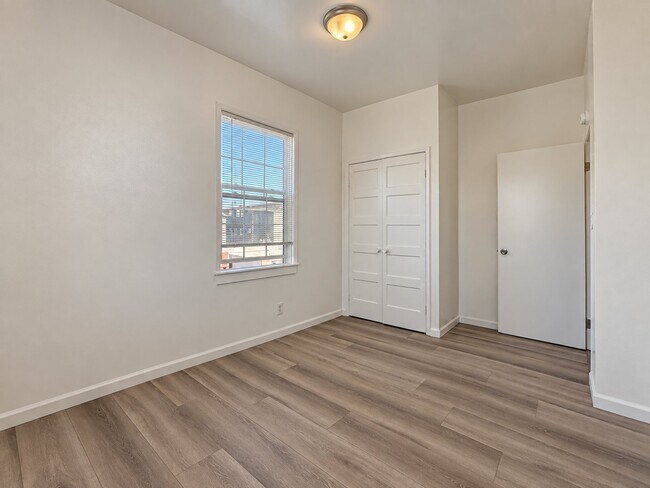 Building Photo - 1408 21st Ave