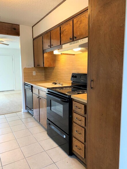 Building Photo - 917 N 7th St