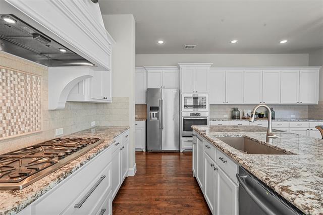 Building Photo - 2848 Amesbury