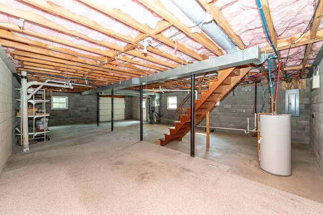 Building Photo - 2900 Troy Ave