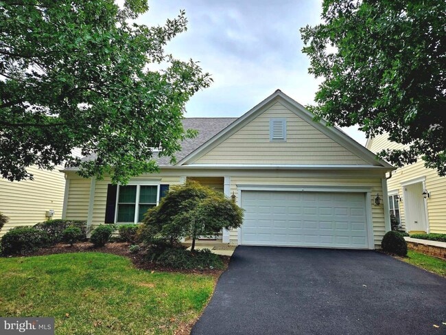 Building Photo - 20667 Golden Ridge Dr
