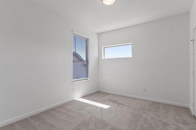 Building Photo - 338 Langhorne Bnd
