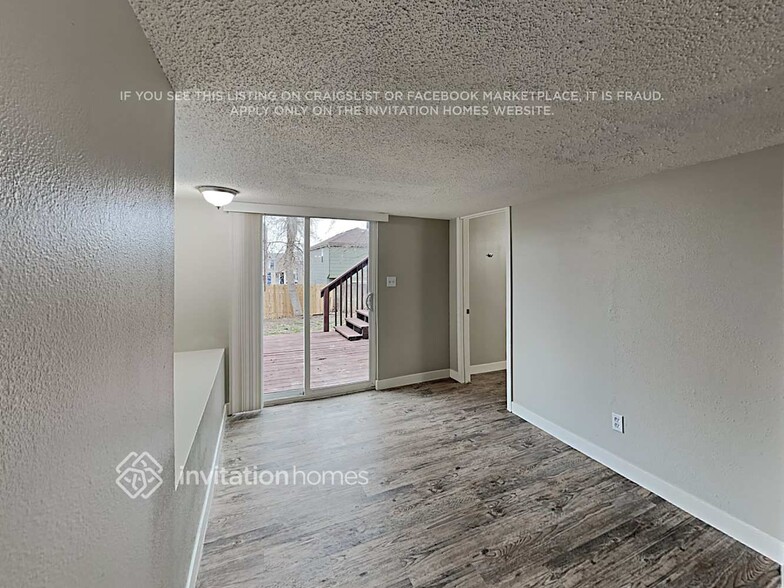Building Photo - 10418 Strasburg Way