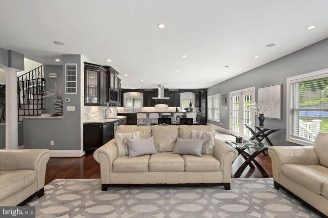 Building Photo - 6005 Selvyn Rd