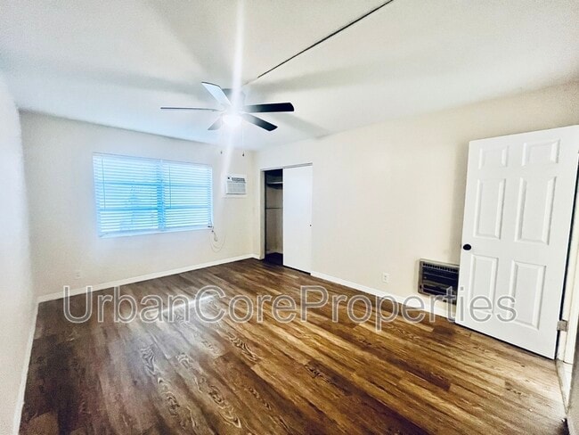 Building Photo - 105 7th Ave N