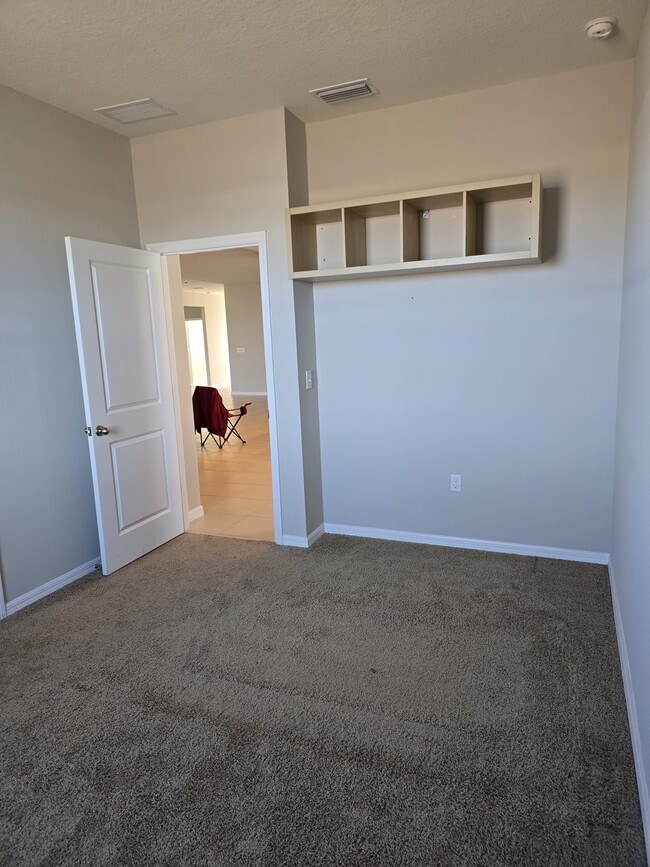 Building Photo - 5833 SW 85th Pl