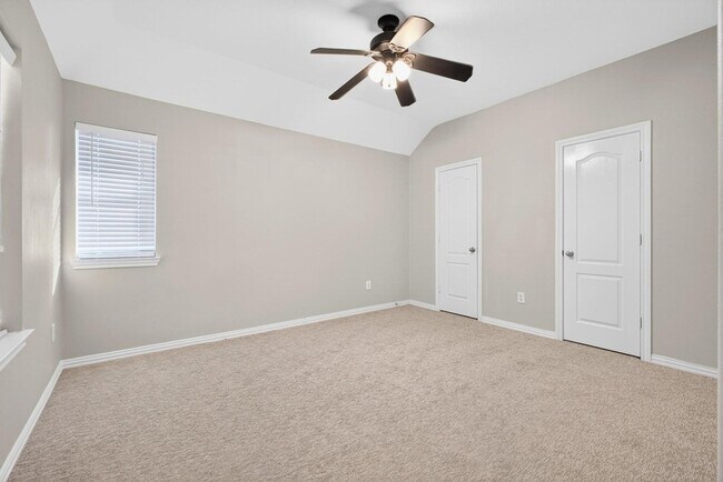 Building Photo - 6272 N Fawnlake Dr