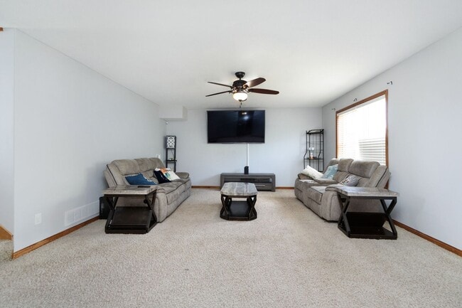 Building Photo - Italian Estates Property Management