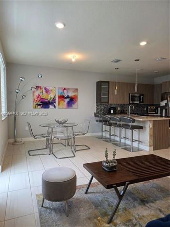 Building Photo - 10222 NW 64th Way