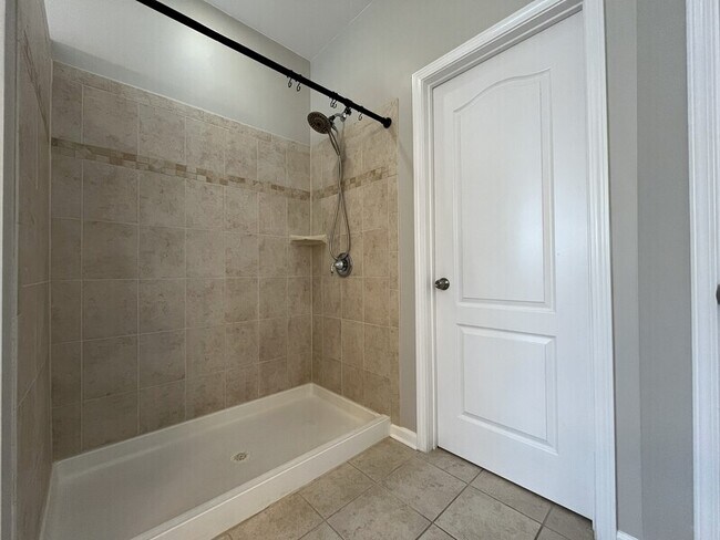 Building Photo - 17102 Alydar Commons Ln