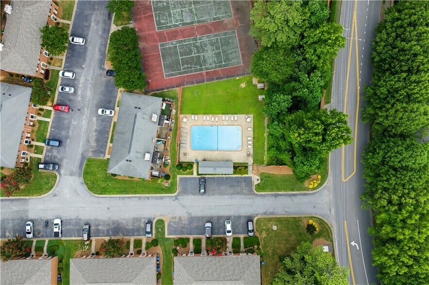 Building Photo - 2894 Webb Bridge Rd