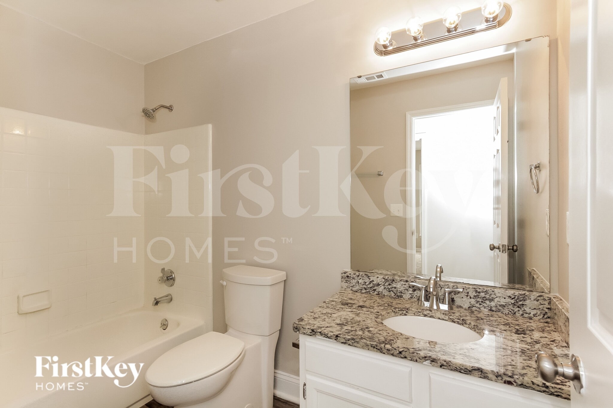 Building Photo - 8020 Glencannon Dr