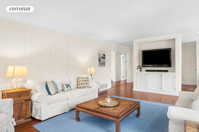 Building Photo - 156 Suffolk St