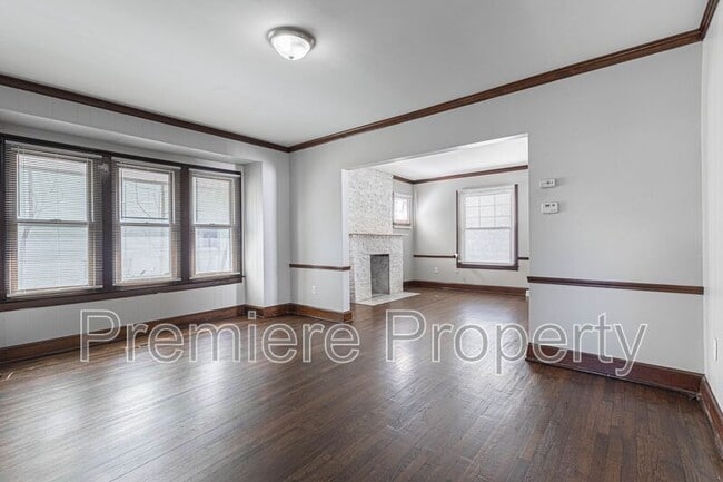 Building Photo - 1731 S Crescent Ave