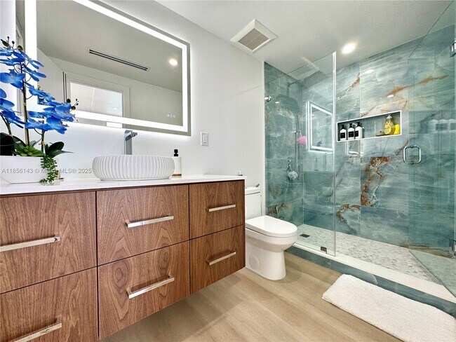 Building Photo - 3001 S Ocean Dr