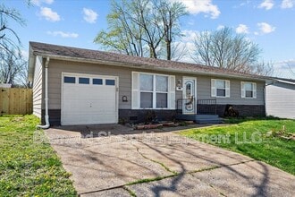 Building Photo - 807 Estate Dr