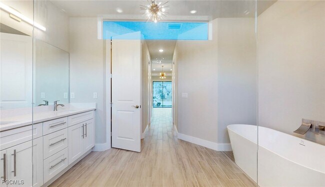 Building Photo - 3509 33rd St SW