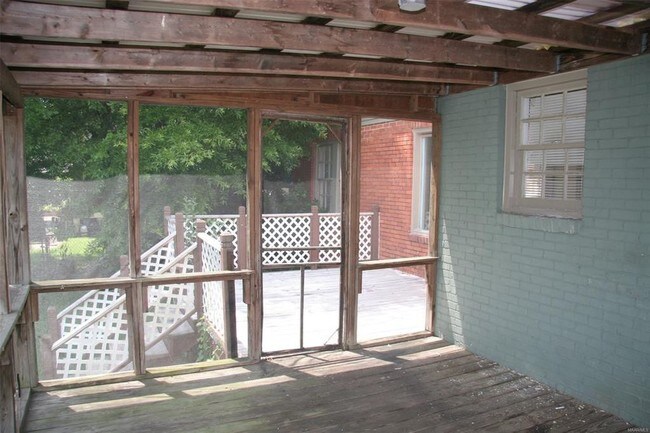 Building Photo - 2726 Windsor Ave