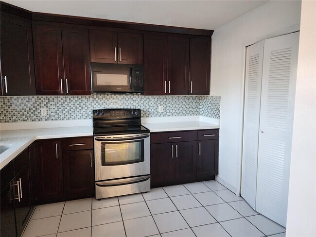 Building Photo - 13433 SW 62nd St