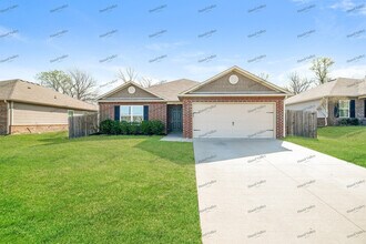 Building Photo - 1501 S 31st St