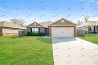 Building Photo - 1501 S 31st St