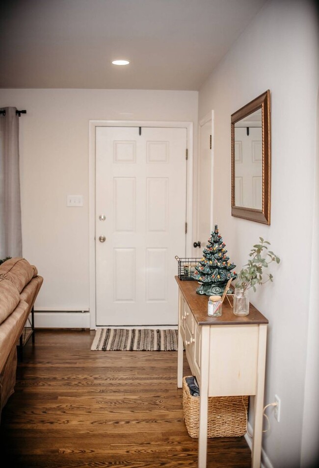 Building Photo - 130 N Grant St