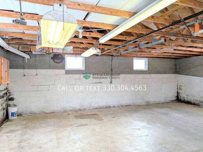 Building Photo - 139 Canal St W