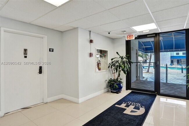 Building Photo - 1600 S Ocean Dr