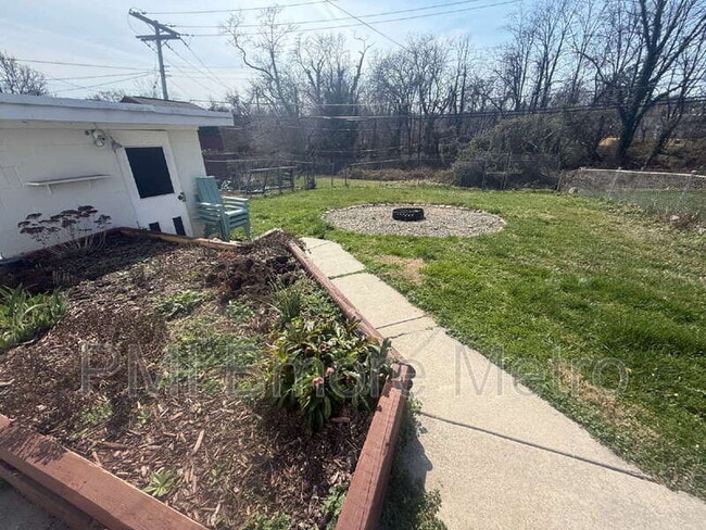 Building Photo - 602 Dale Ave